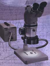 microscope_920es-binocular.jpg (10825 octets)